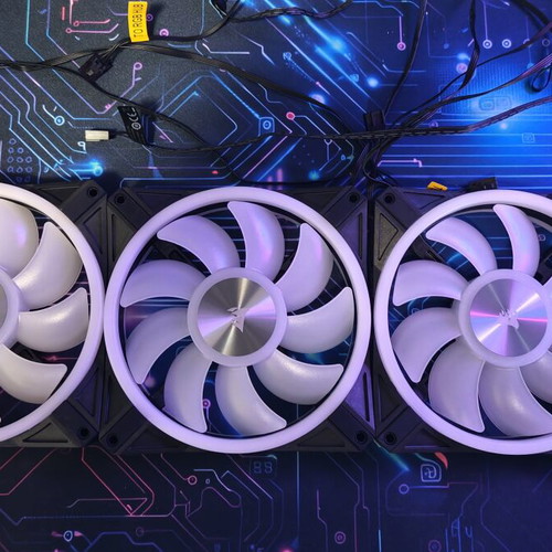 Corsair QL140 Fans like new with dual RGB lighting