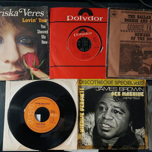 Rock 7" singles pack of 8 used with artists like David Bowie and Elton John
