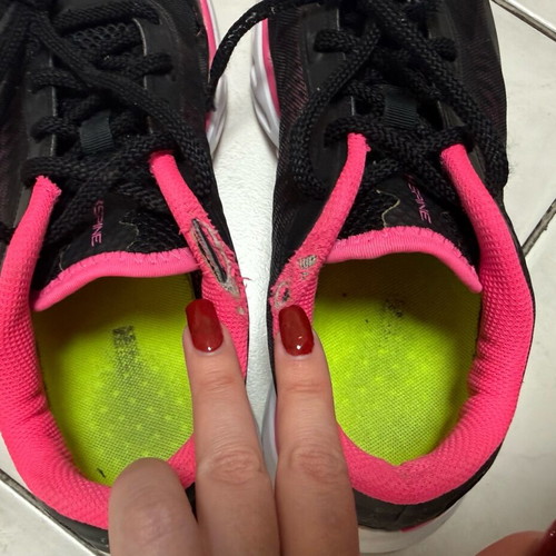 Under Armour Spine Laser women's running shoes used, size 38.5, black and pink