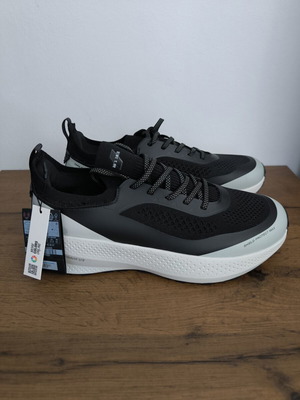 Zara Athletic Spume Foam V3 Sneakers, Size 43, Black and White