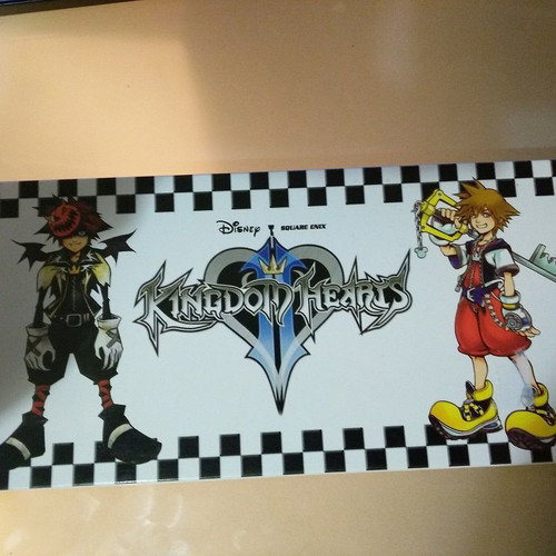 Kingdom Hearts collectible keyblade set with 8 pieces, like new