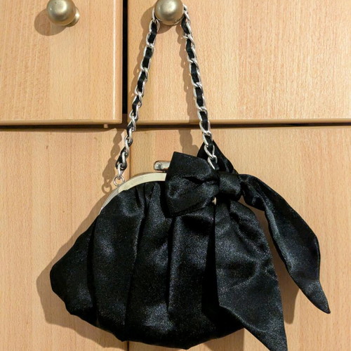 Accessorize τσαντάκι χειρός μεταχειρισμένο, μαύρο