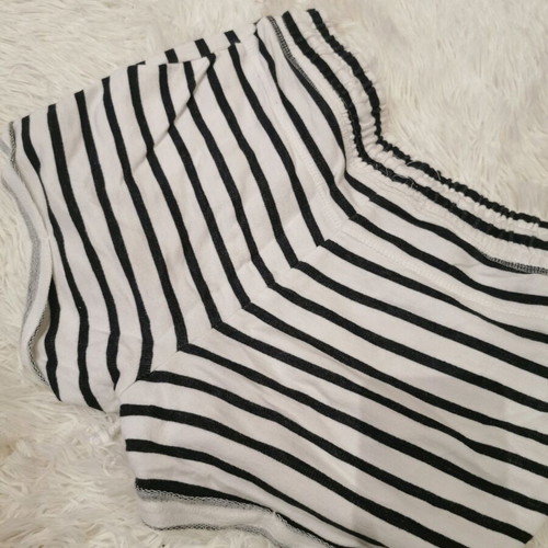Stradivarius shorts XS white like new