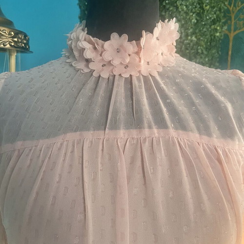 Salmon chiffon dress with 3D flowers