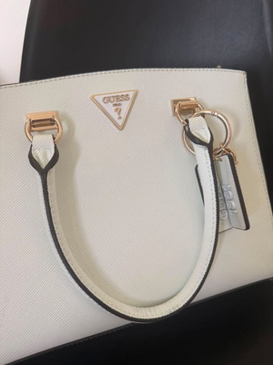 Guess Noelle shoulder bag white, new barely used