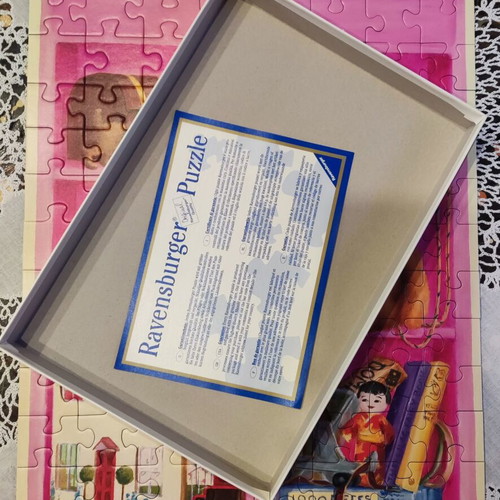 Ravensburger puzzle 100 pieces like new, girl's room theme