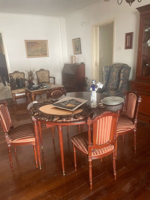 Triantafyllia dining table like new with 6 velvet chairs