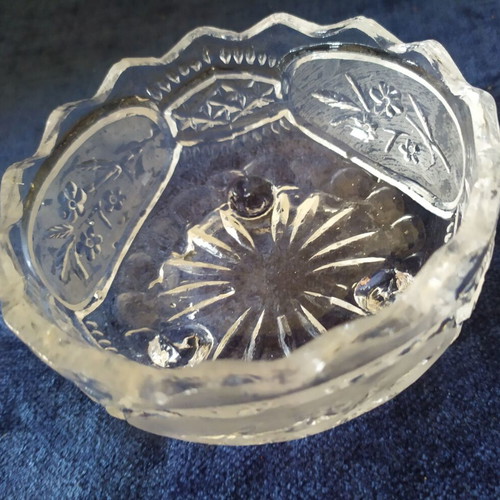 Crystal bowl with feet new, cut glass decoration
