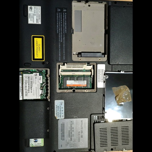 Toshiba Satellite L10-102 laptop used for parts or repair