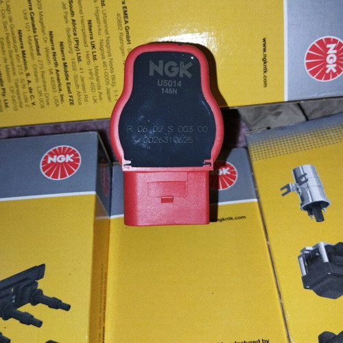 NGK R8 Red πολλαπλασιαστές και αντάπτορες και φίσες καινούργια πακέτο