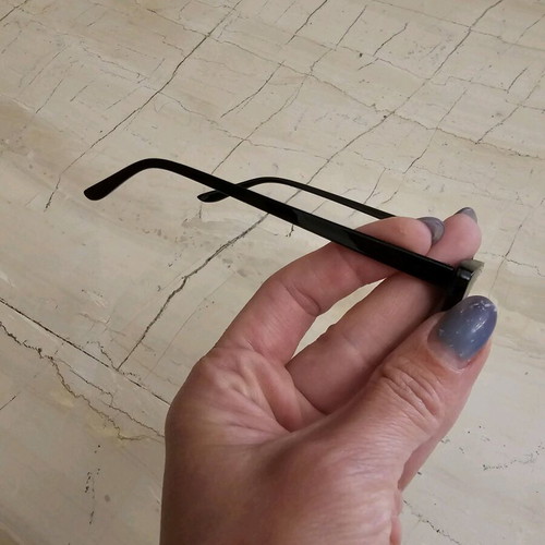 Sunglasses used in very good condition