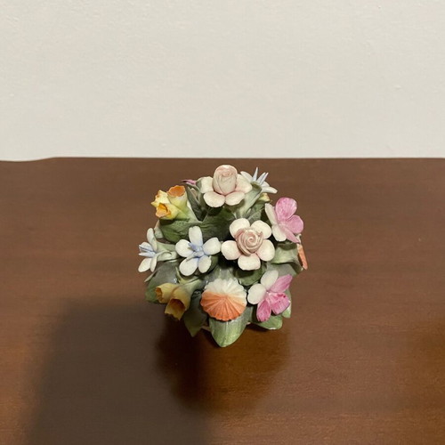 Vintage Fullin Mollica Capodimonte flower bouquets set of 2, new