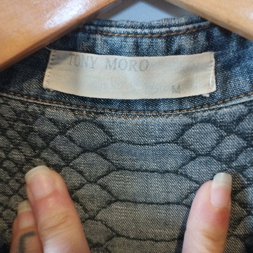 Denim shirt men's medium like new, slim fit