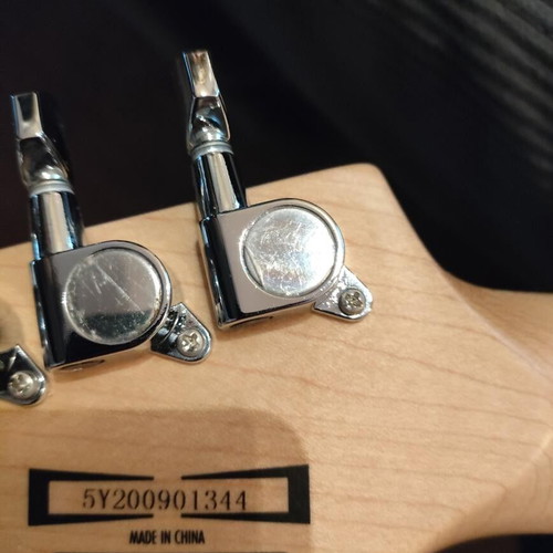 Ibanez electric guitar like new