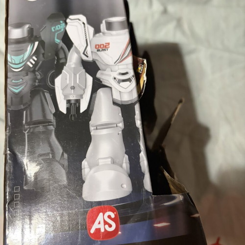 RoboBlast One AS 5+ remote-controlled robot like new