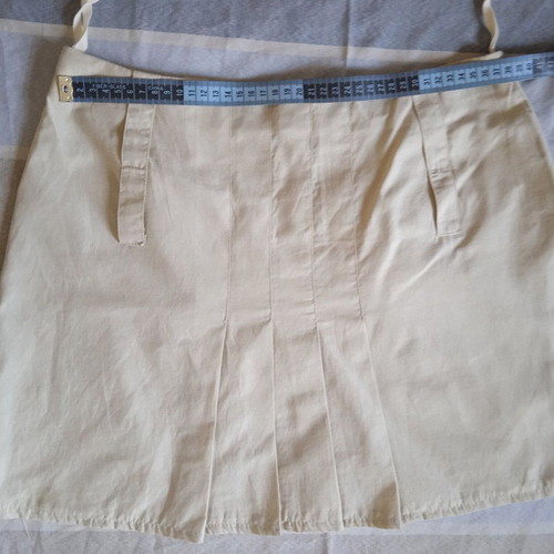 Vintage cream mini skirt egg size M like new