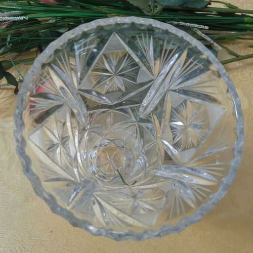 Crystal round vase new