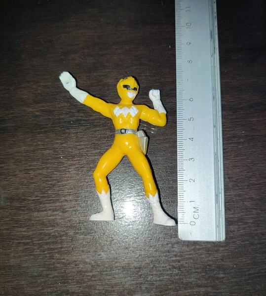 Power Rangers κίτρινος βίντατζ παιχνίδι φιγούρα κουκλάκι 90s 00s happy meal McDonald figure vintage