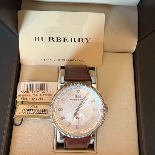 Burberry men's watch 42 mm like new