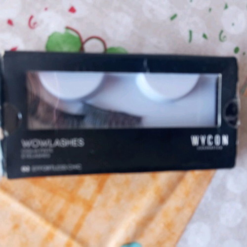 Wycon false eyelashes like new