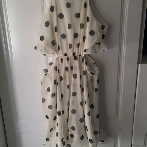Polka Dot Beige Dress Large New Trendyol -  22,00 - Vendora.cy