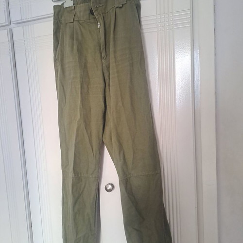 Cargo khaki pants used Stradivarius with elastic cuffs
