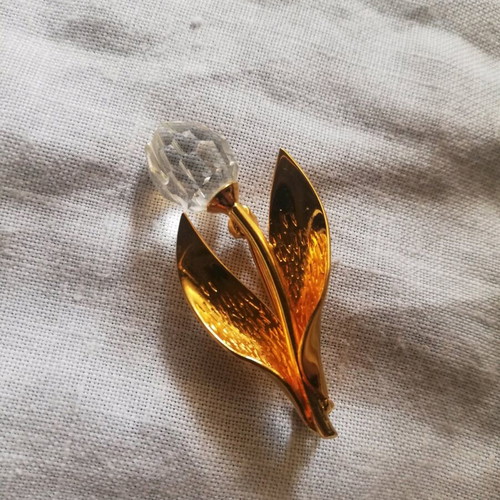 Swarovski tulip brooch like new