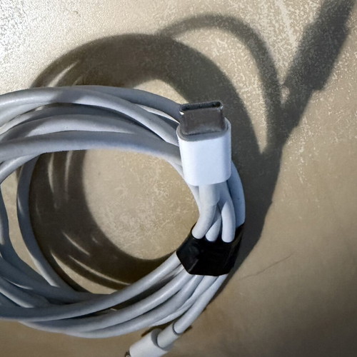 USB C to Lightning Charging Cable 2 Meters Like New for Older iPhone iPad