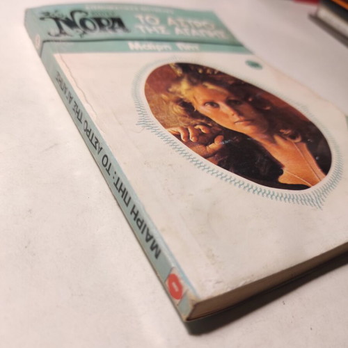 Viper Nora used books, pack of 2
