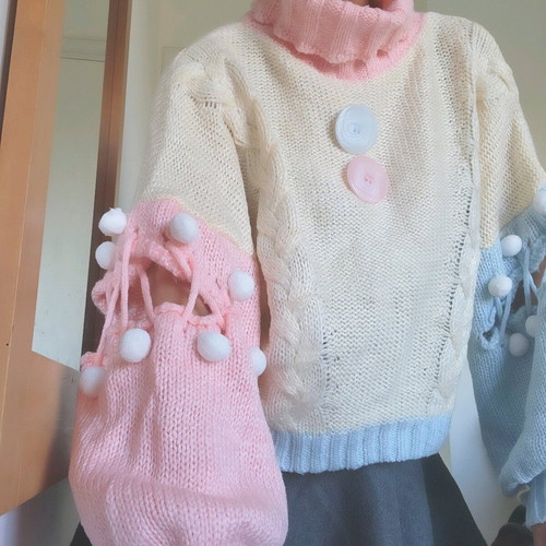 Knit sweater with balloon sleeves in pastel pink, blue and cream, like new