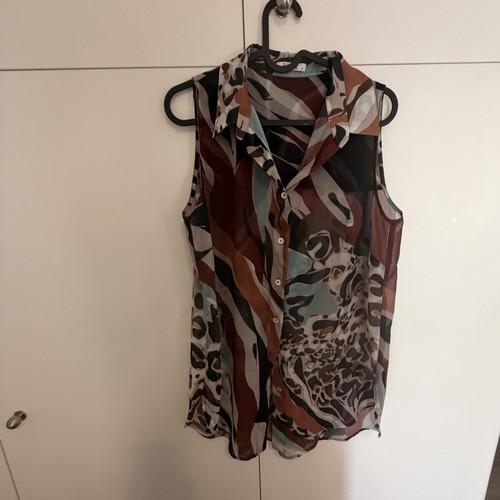 Bill Cost Sheer Sleeveless Shirt size S like new, multicolor