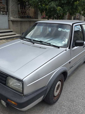 Volkswagen Jetta 1800 i restored sedan with gas system