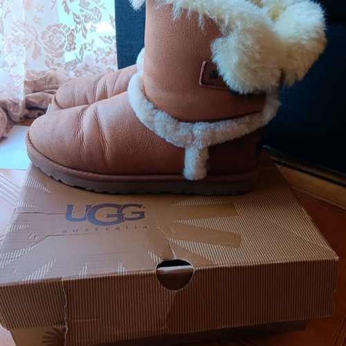 Ugg boots authentic used, size 39