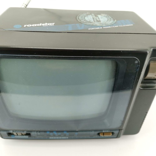 Roadstar portable vintage 1990 television used, functional