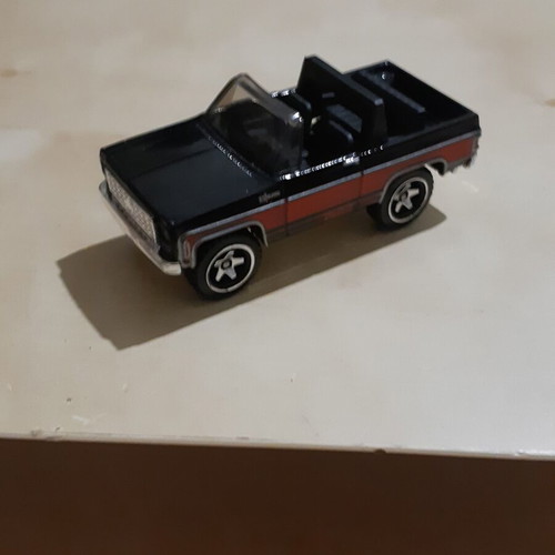 Chevrolet 4×4 Blaxer 1975 Hot Wheels 1/64 scale new