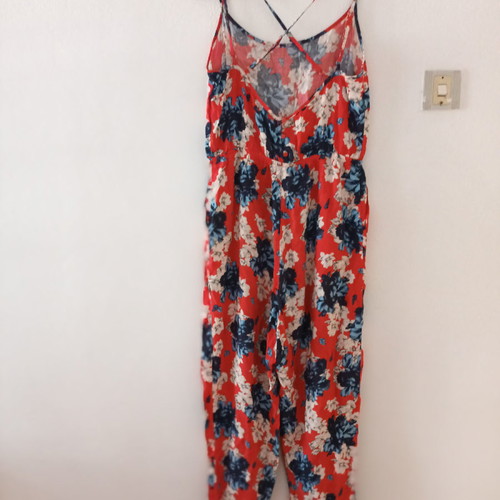 Floral jumpsuit like new, size M