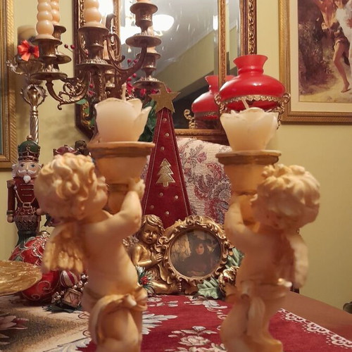 Vintage angel candle holder set like new, resin