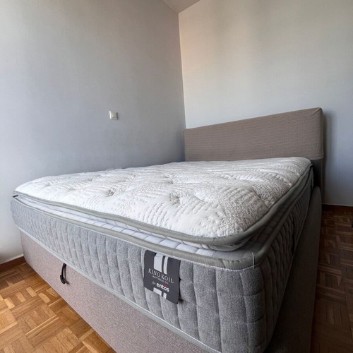 Hudson King Koil Anatomical Mattress 160x200x30cm like new