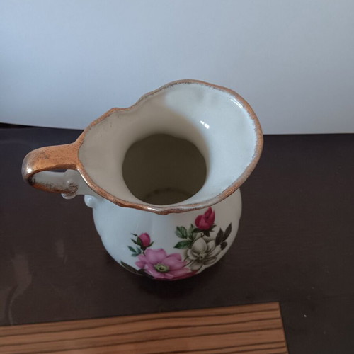 Milk jug in good condition