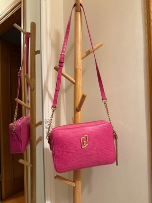 Liu Jo crossbody bag used, fuchsia with adjustable strap