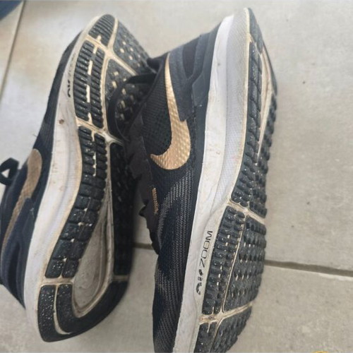 Nike Zoom Air athletic shoes used, size 39, black