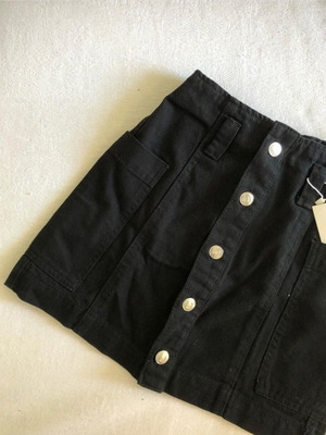 Bershka mini skirt new with pockets