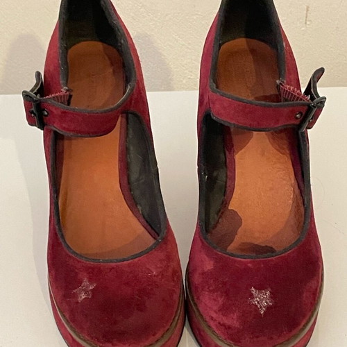 Urban Outfitters Y2K Deena & Ozzy Platform Mary Janes burgundy suede size 40 like new