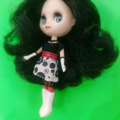 Blythe doll like new, collectible Hasbro Takara