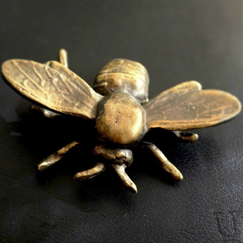 Bronze bee like new