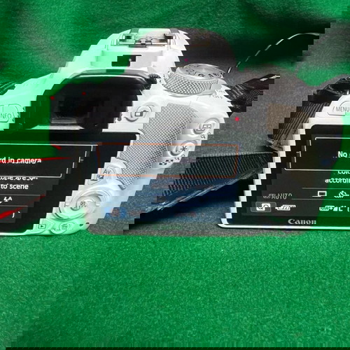 Canon EOS 100D Kit + EF-S 18-55mm IS STM μεταχειρισμένο, λευκό