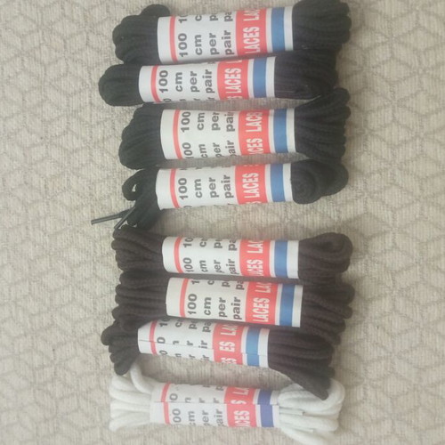 Set of 8 shoelaces new, 4 black, 3 brown, 1 white