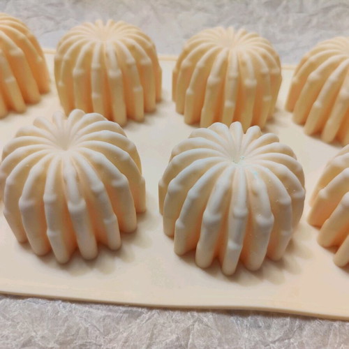 Mexico silicone mold 8 cavities like new for candles
