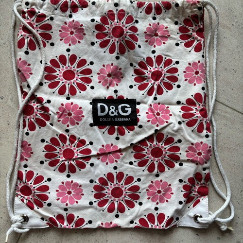 Drawstring backpack used with retro floral red flowers