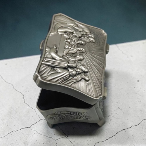 Last Supper metal and velvet box new